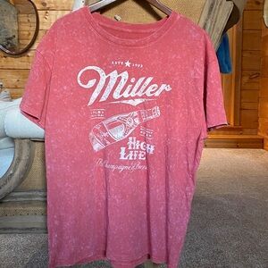 Miller High Life Red Graphic T-Shirt (size L)